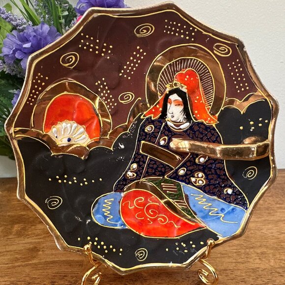 Vintage Satsuma Immortals Plate Japan Hand Painted Nappy Dish Majolica Style - Picture 1 of 7